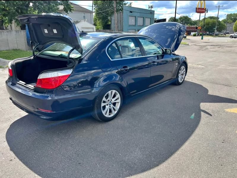 2009 BMW 5 Series - 535i xDrive Sedan 4D