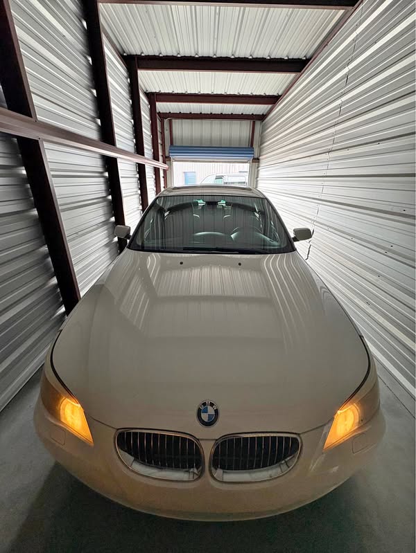 2009 BMW 5 Series - 528i Sedan 4D