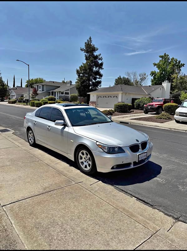 2004 BMW 5 Series - 525i Sedan 4D