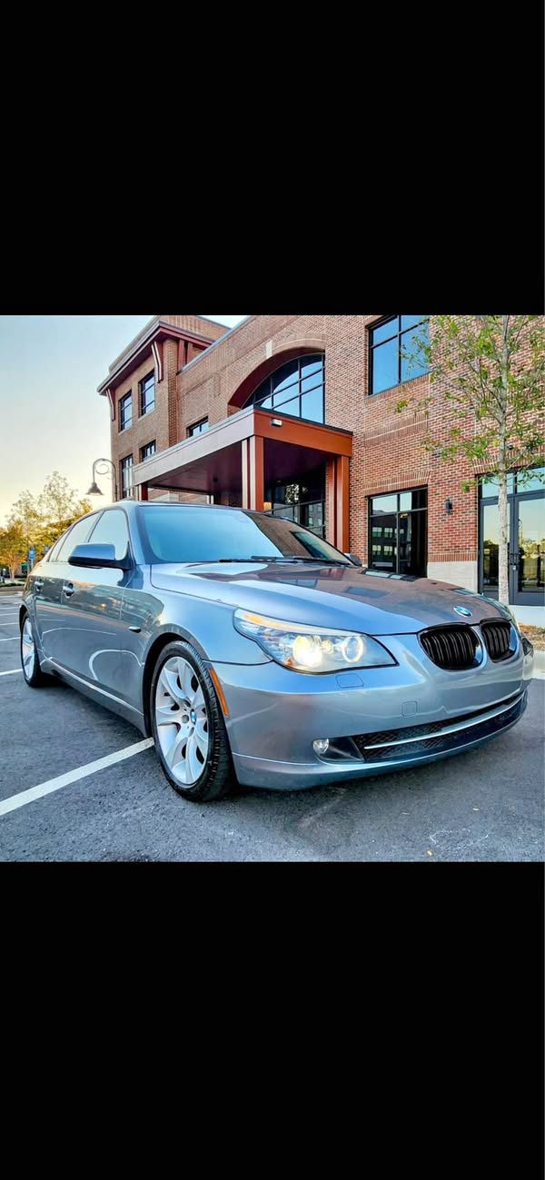 2010 BMW 5 Series - 535i Sedan 4D