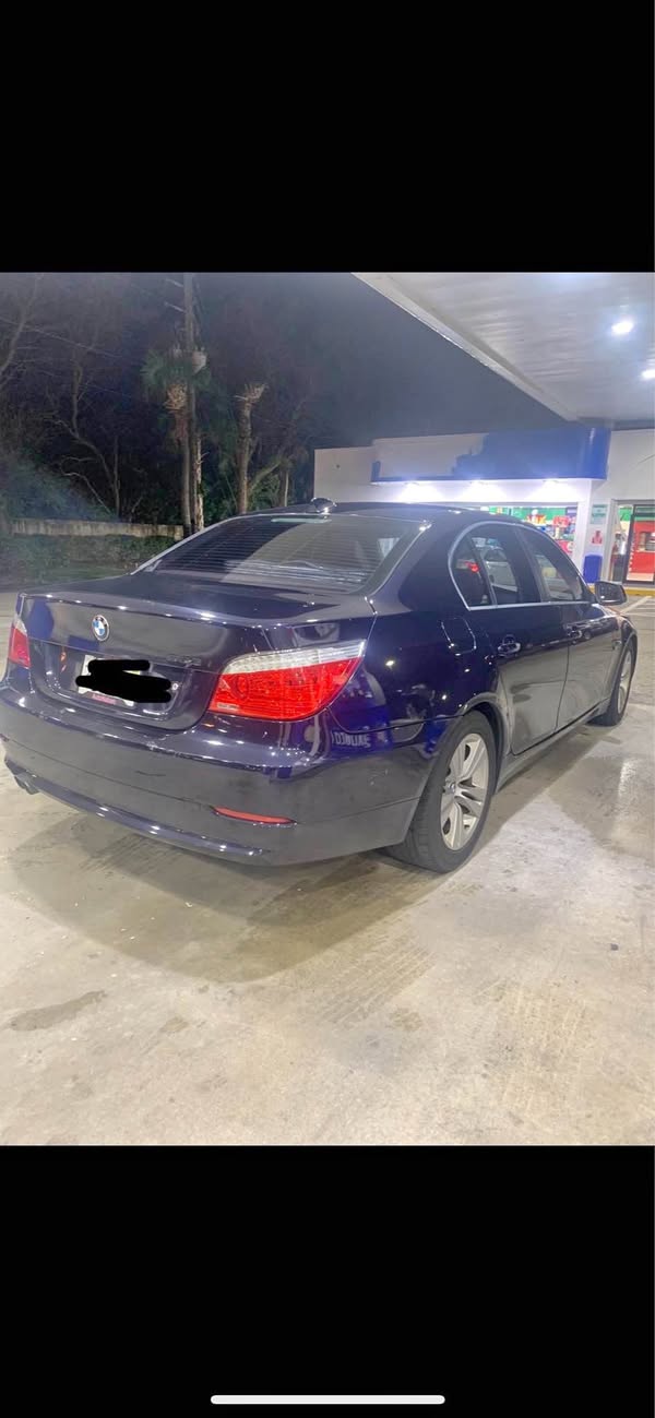 2010 BMW 5 Series - 528i Sedan 4D
