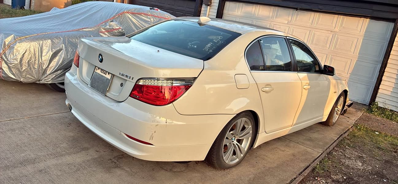 2010 BMW 5 Series - 528i Sedan 4D