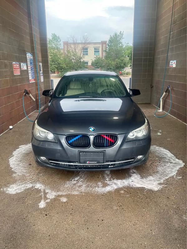 2010 BMW 5 Series - 535xi Sedan 4D