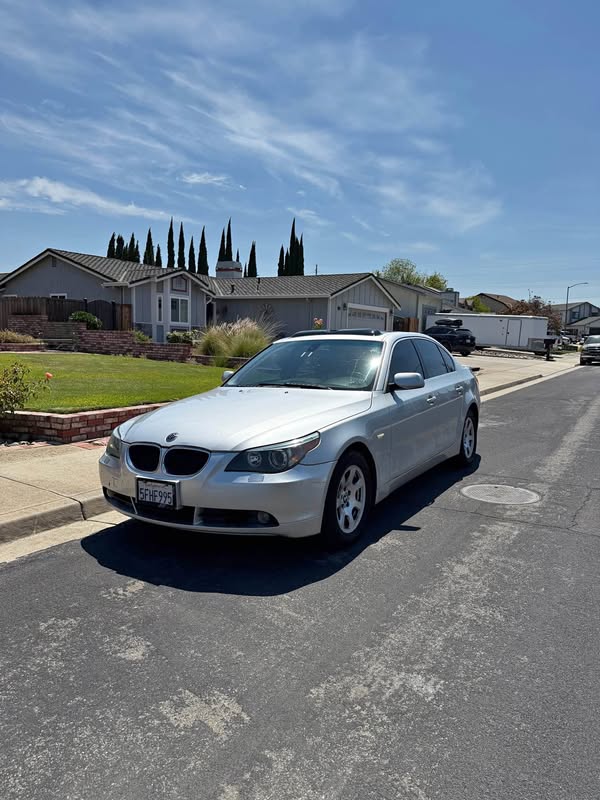 2004 BMW 5 Series - 525i Sedan 4D