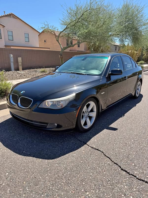 2008 BMW 5 Series 528i Sedan 4D