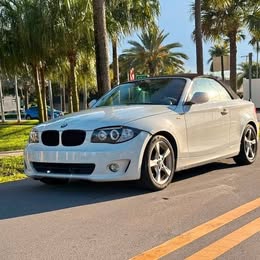 2013 BMW  1 Series 128i Convertible RWD