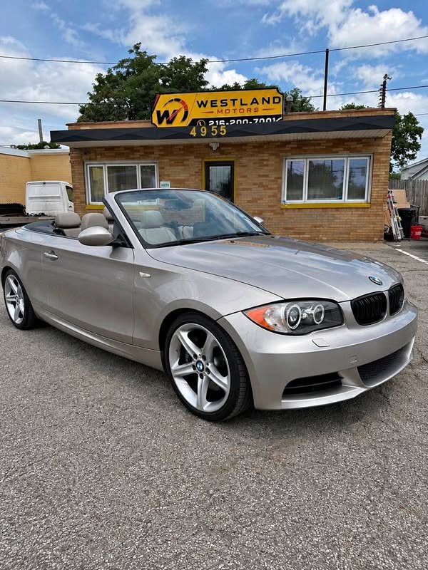 2009 BMW 1 Series - 135i Convertible 2D