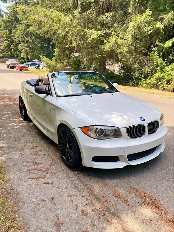 2009 BMW 1 Series - 135i Convertible 2D