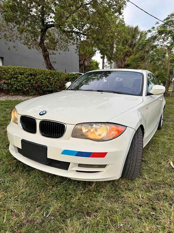 2010 BMW 1 Series - 128i Coupe 2D