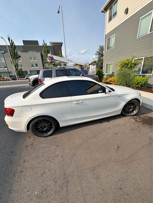2008 BMW 1 Series - 128i Coupe 2D