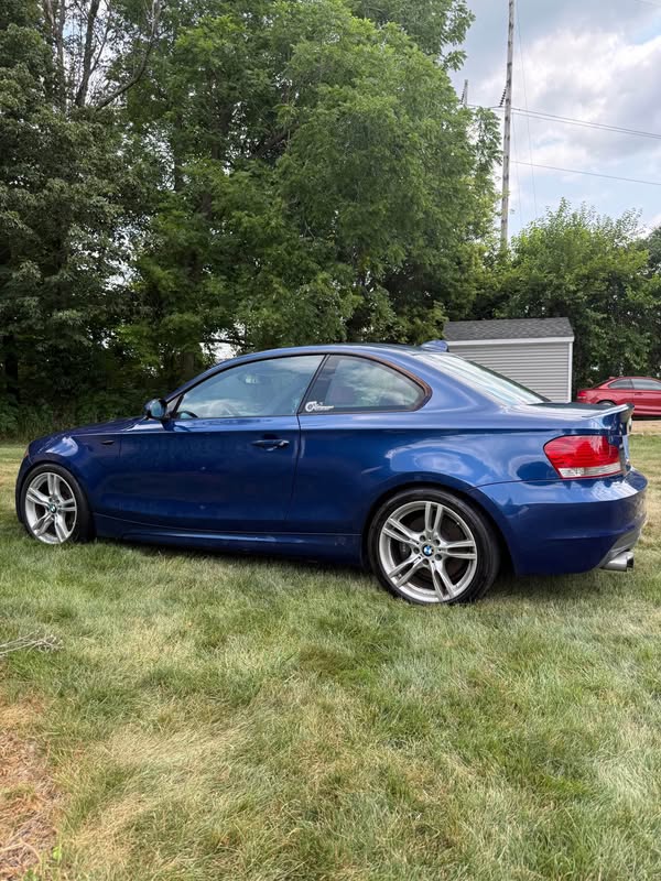 2009 BMW 1 Series - 135i Coupe 2D