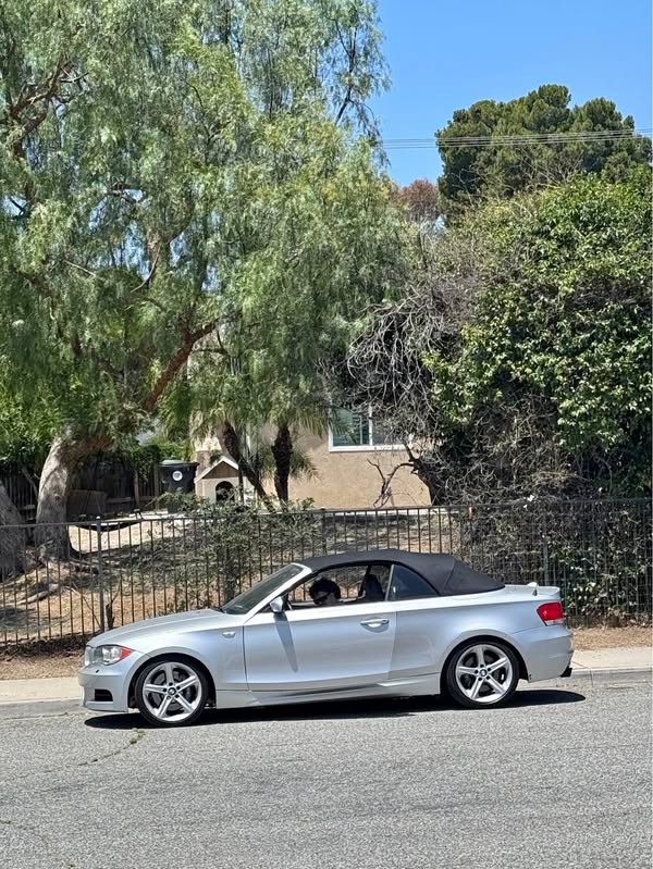 2009 BMW 1 Series - 135i Convertible 2D