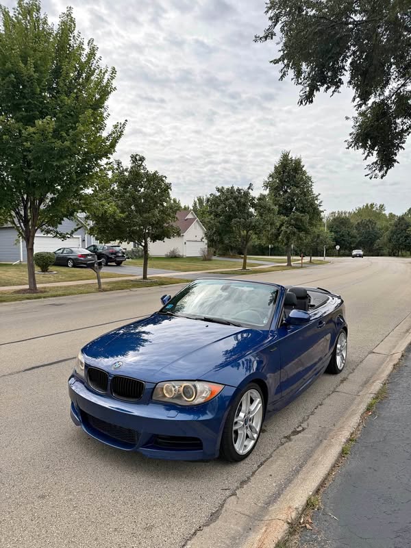 2010 BMW 1 Series - 135i Convertible 2D