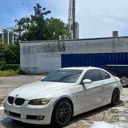 2009 BMW 1 Series - 135is Coupe 2D