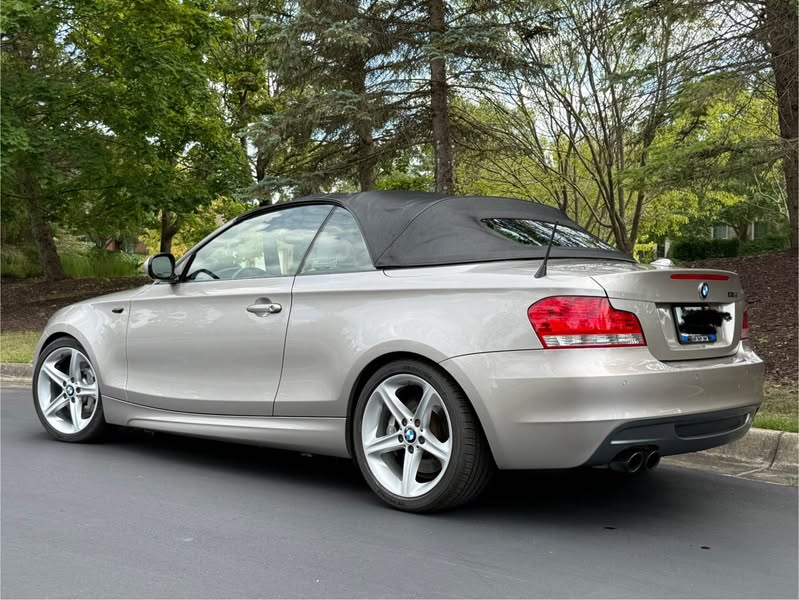 2011 BMW 1 Series - 135i Convertible 2D