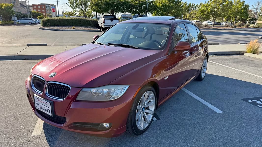 2011 BMW 3 Series - 328i Sedan 4D