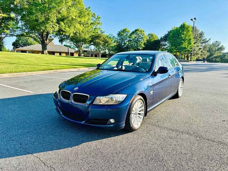 2011 BMW 3 Series - 328i xDrive Sedan 4D
