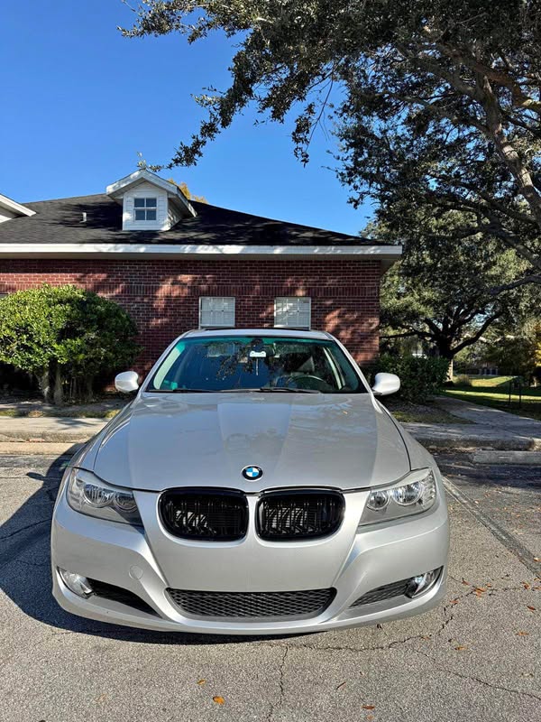 2011 BMW 3 Series - 328xi Sedan 4D