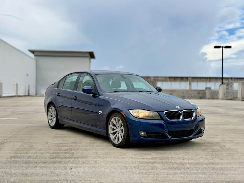 2011 BMW 3 Series - 328i Sedan 4D