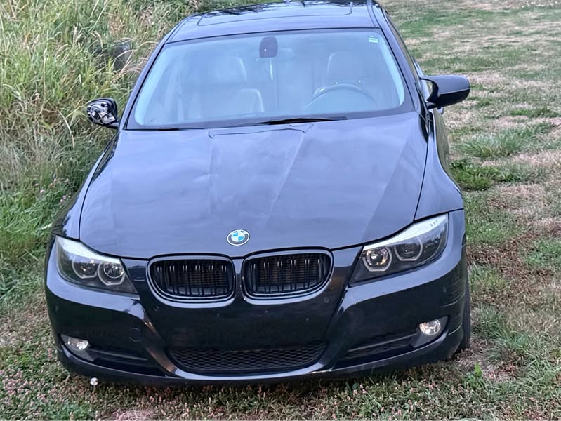 2010 BMW 3 Series - 330e Sedan 4D