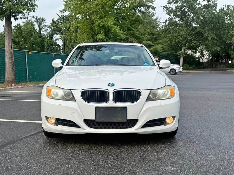2009 BMW 3 Series - 328i xDrive Sedan 4D