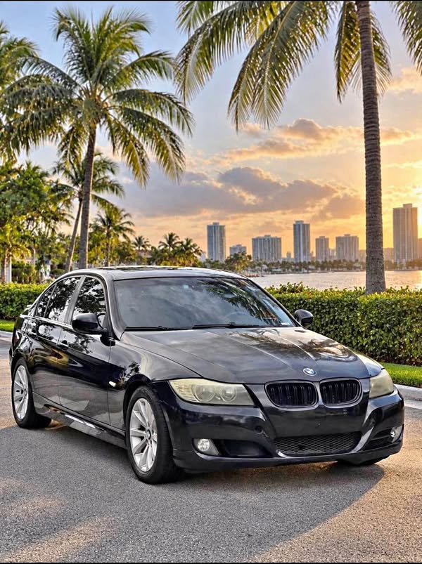 2009 BMW 3 Series - 328i Sedan 4D