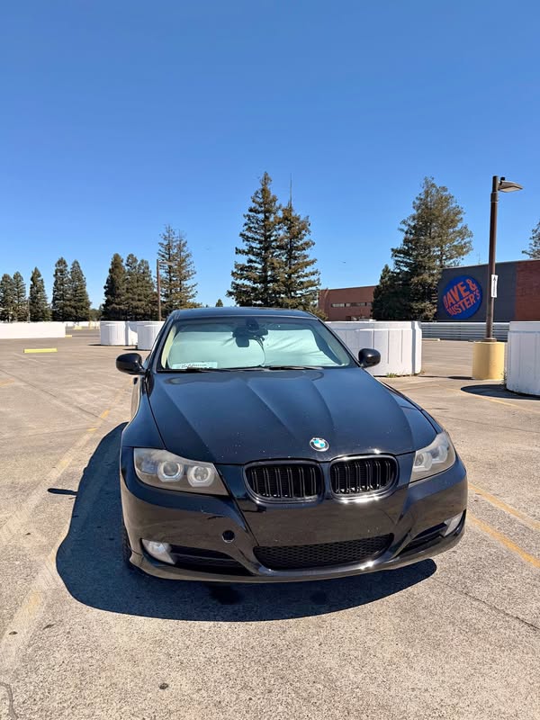 2011 BMW 3 Series - 328i Sedan 4D