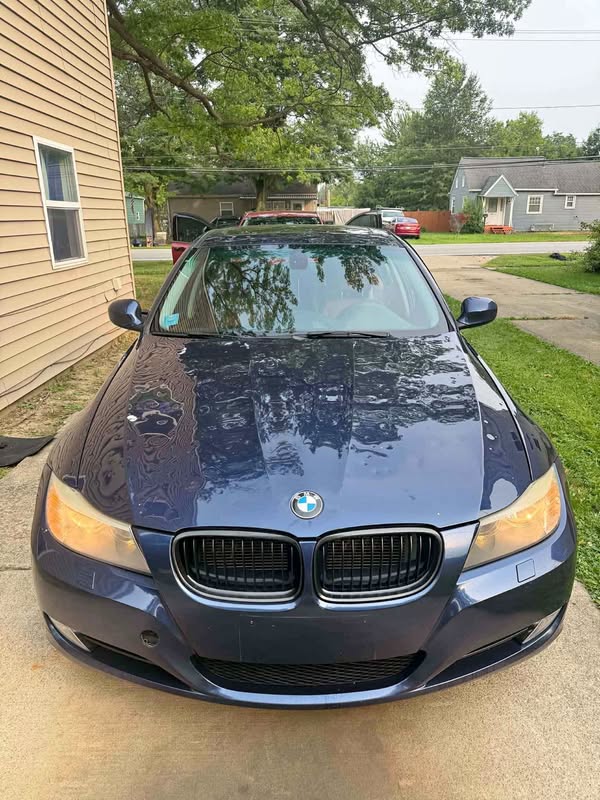 2011 BMW 3 Series - 328i xDrive Sedan 4D