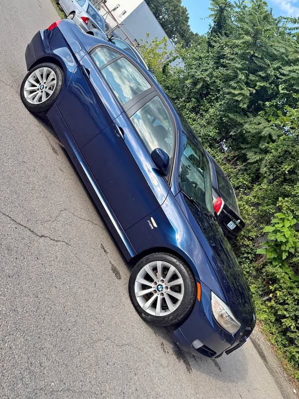 2011 BMW 3 Series - 328i xDrive Sedan 4D