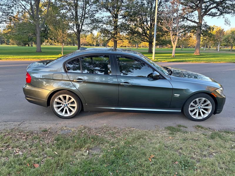 2011 BMW 3 Series - 328i xDrive Sedan 4D