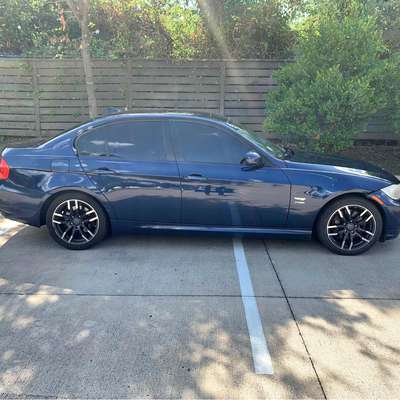 2011 BMW 3 Series 328i xDrive Sedan 4D