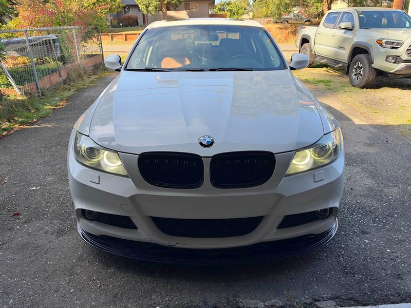 2011 BMW 3 Series - 335i xDrive Sedan 4D