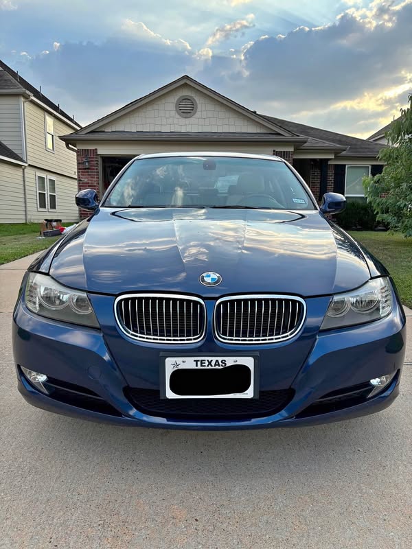 2011 BMW 3 Series - 328i Sedan 4D