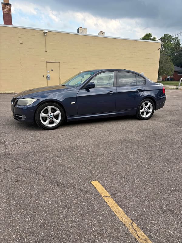 2011 BMW 3 Series - 328i Sedan 4D