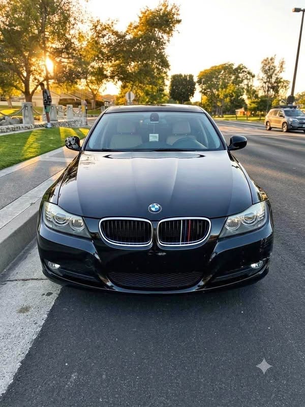 2011 BMW 3 Series - 328i Sedan 4D