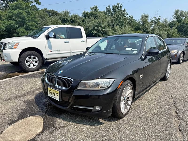 2011 BMW 3 Series - 335i xDrive Sedan 4D