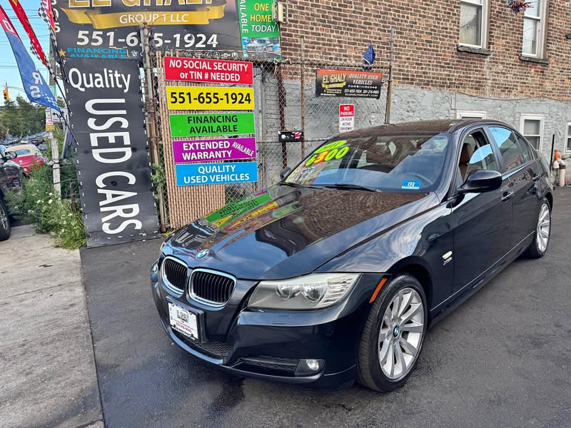 2011 BMW 3 Series - 328i xDrive Sedan 4D