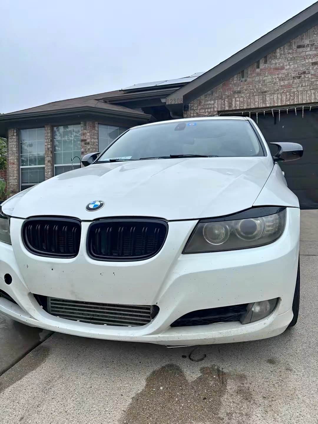 2011 BMW 3 Series - 335xi Sedan 4D
