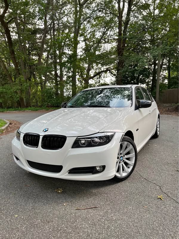 2011 BMW 3 Series - 328i Sedan 4D