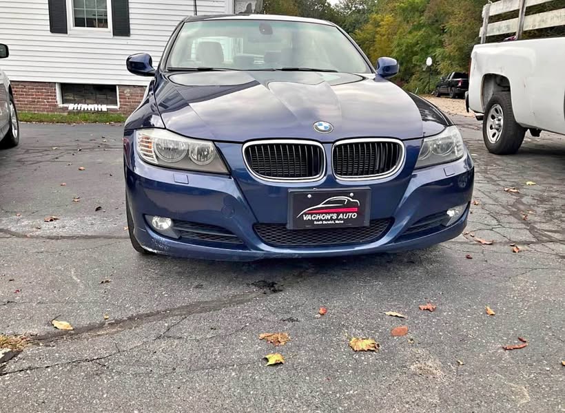 2011 BMW 3 Series - 328i xDrive Sedan 4D