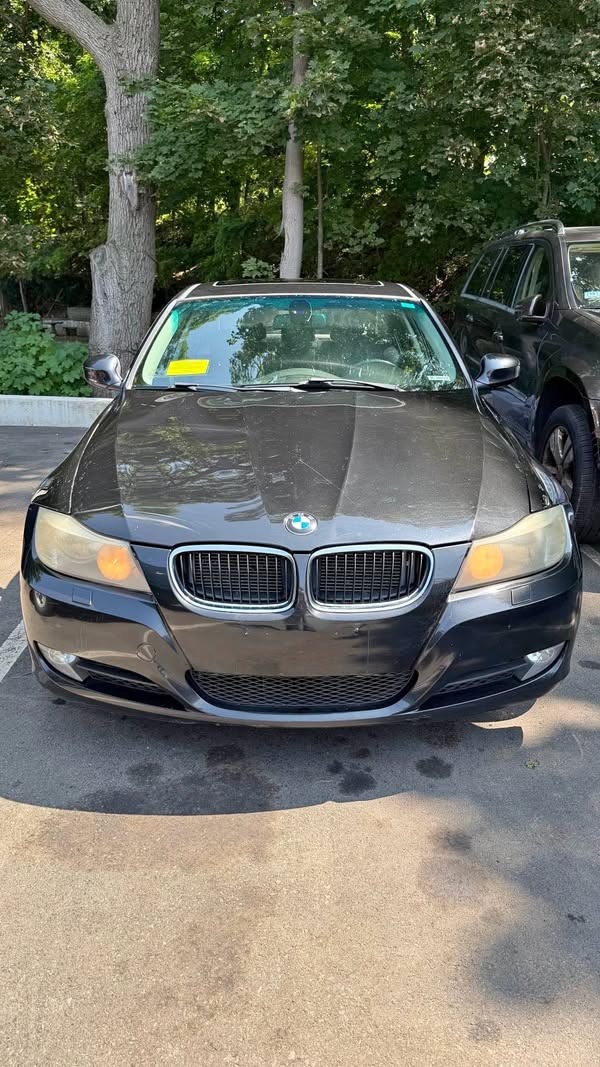 2011 BMW 3 Series - 328i xDrive Sedan 4D