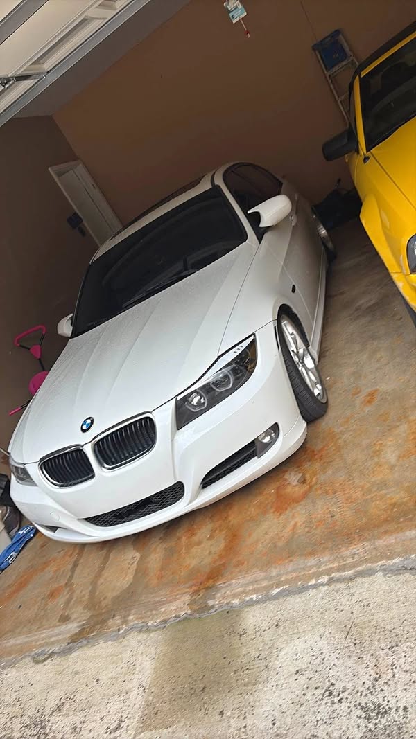 2011 BMW 3 Series - 328i Sedan 4D