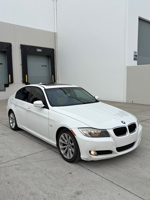 2011 BMW 3 Series - 328i Sedan 4D