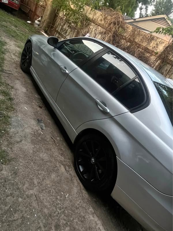 2011 BMW 3 Series - 328i Sedan 4D