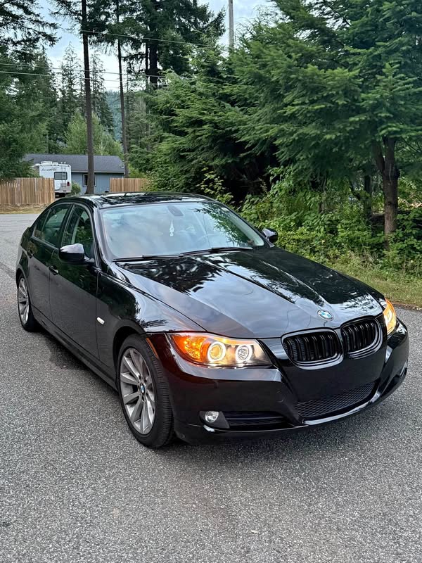 2011 BMW 3 Series - 328i Sedan 4D