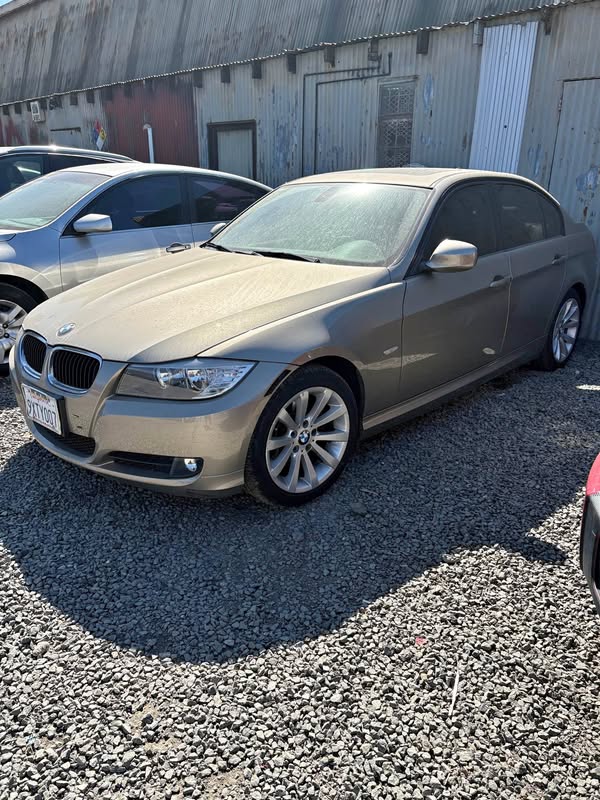 2011 BMW 3 Series - 328i Sedan 4D
