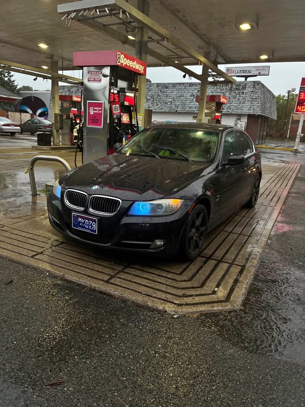 2011 BMW 3 Series - 335i xDrive Sedan 4D