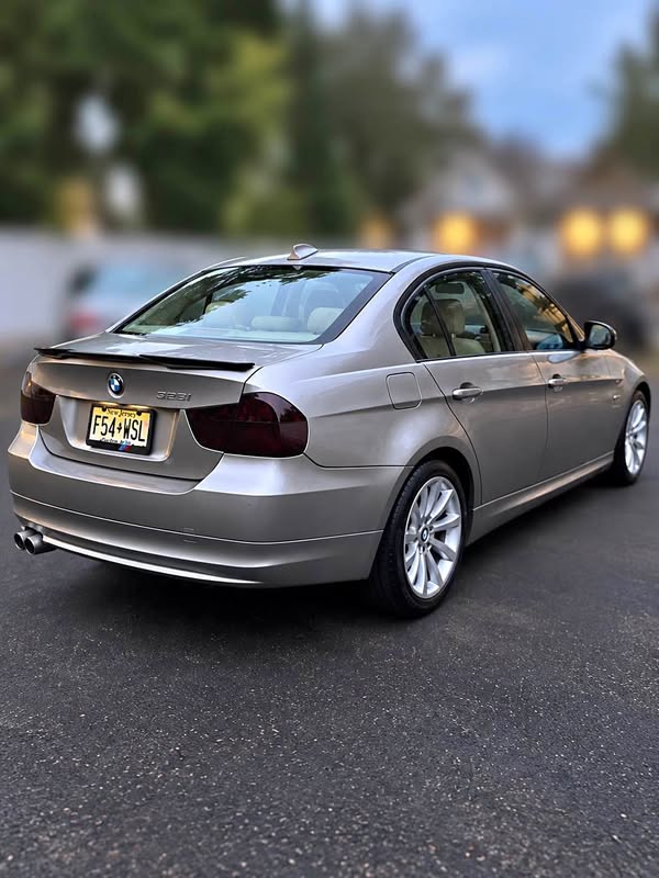 2011 BMW 3 Series - 328i Sedan 4D