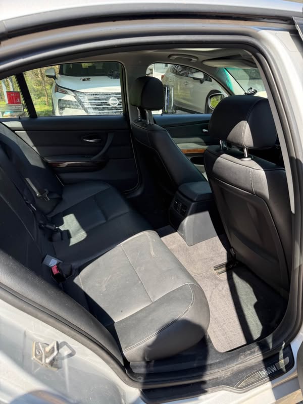 2011 BMW 3 Series - 328i xDrive Sedan 4D