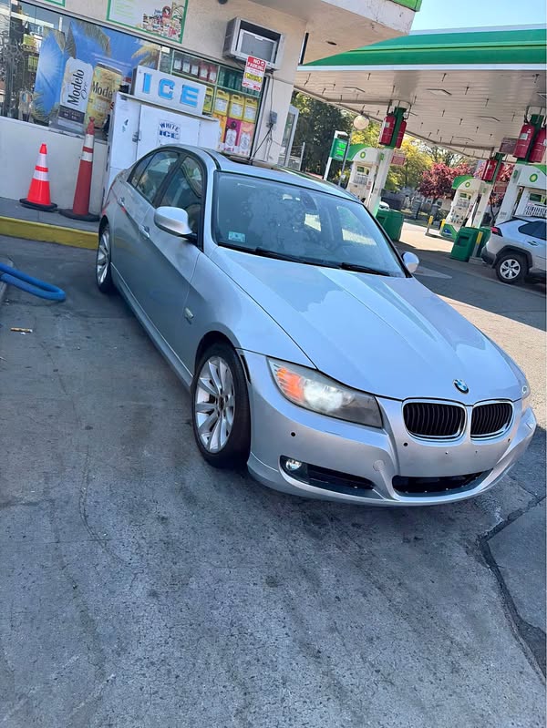 2011 BMW 3 Series - 328i Sedan 4D